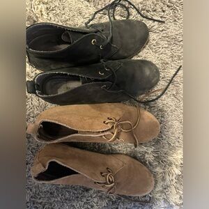Two pairs of sperry wedge tie shoes